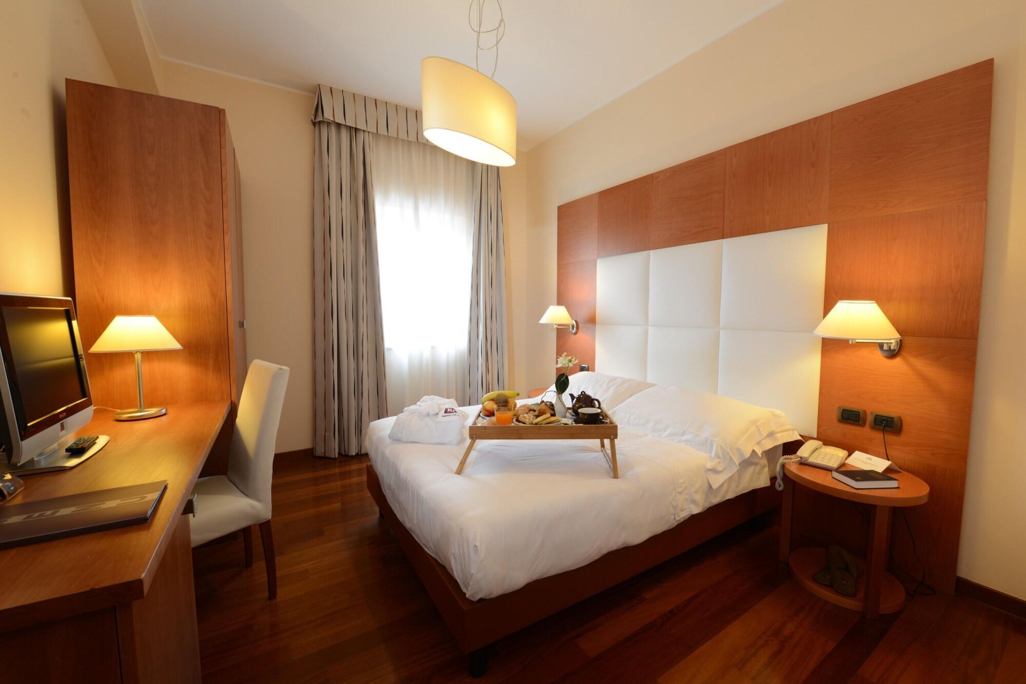 Hotel Guglielmo كاتانزارو المظهر الخارجي الصورة