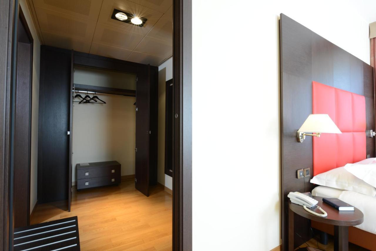 Hotel Guglielmo كاتانزارو المظهر الخارجي الصورة